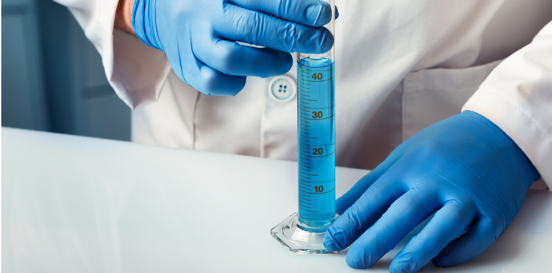 Použití skleněných a plastových odměrných válců v praxi - INSET: Med & Lab